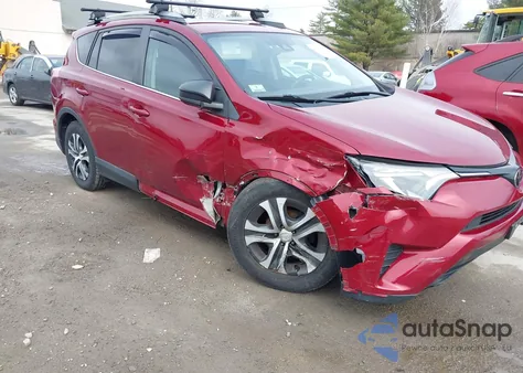 2018 Toyota Rav4 Le z USA, uszkodzony, nr VIN 2T3BFREV5JW752435